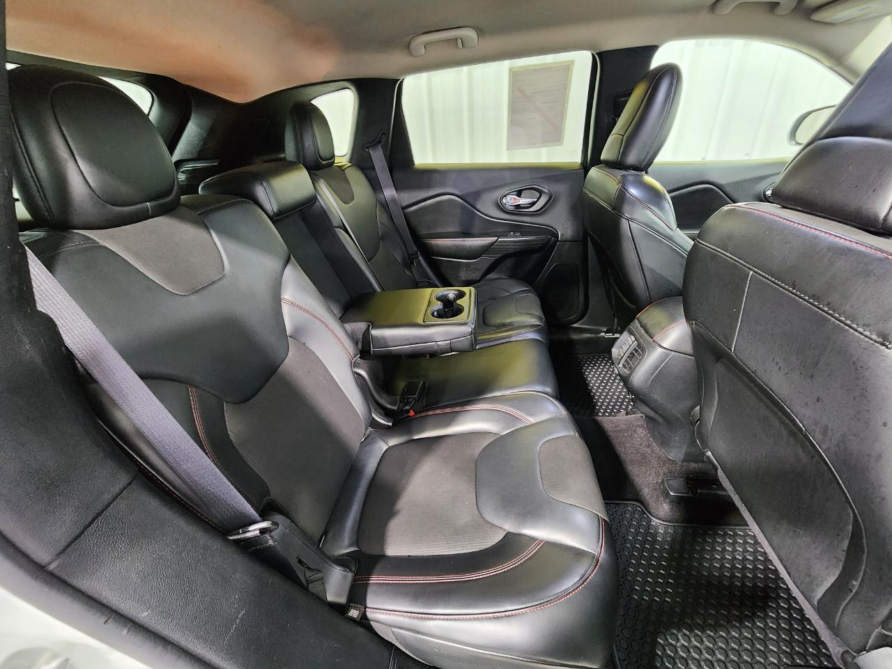 Jeep Cherokee  2016