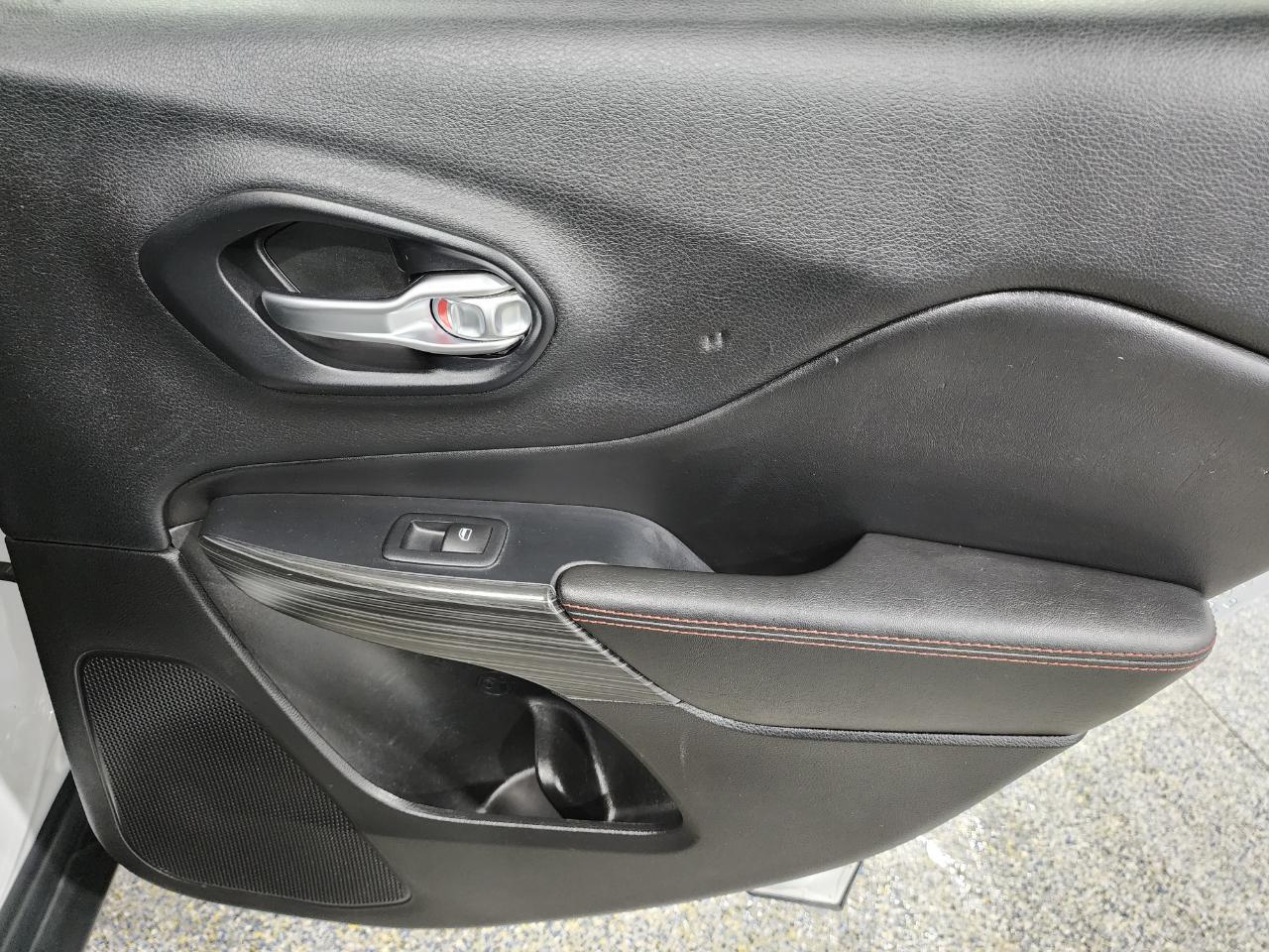 Jeep Cherokee  2016
