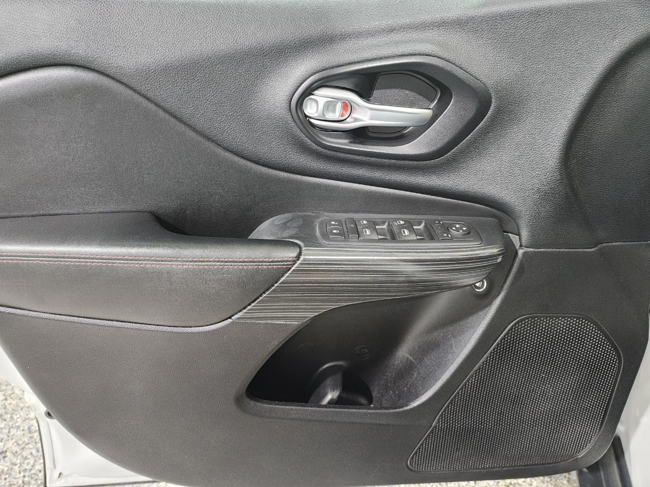 Jeep Cherokee  2016