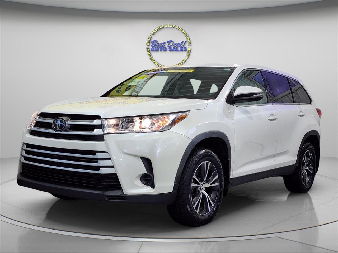 2019 Toyota Highlander LE AWD V6 4DR SUV
