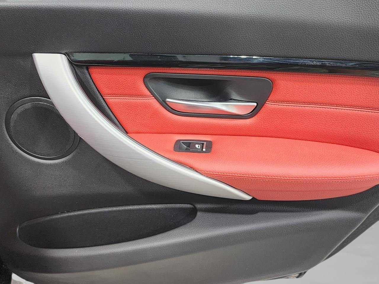 BMW 3-Series  2017