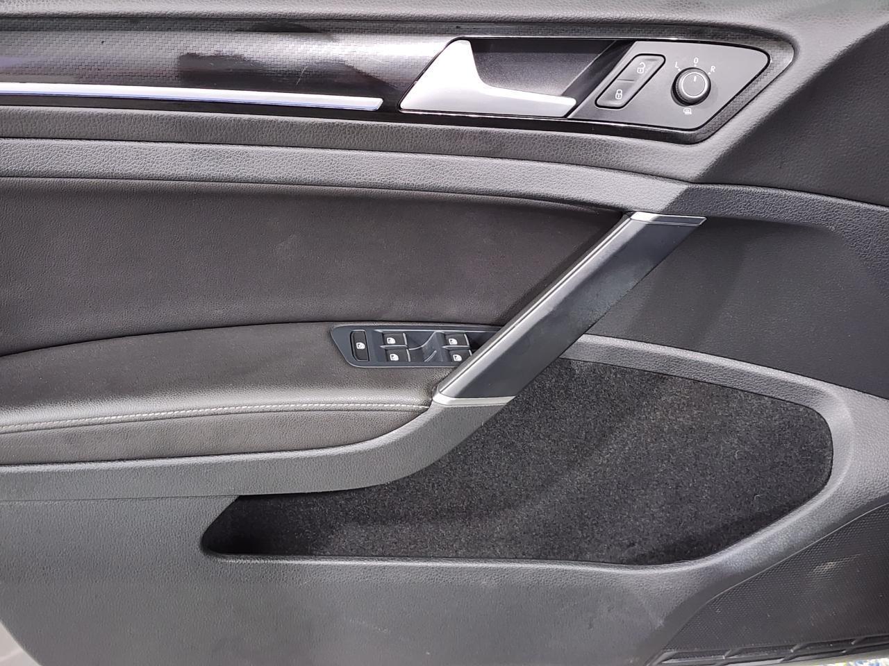 Volkswagen Golf R  2016