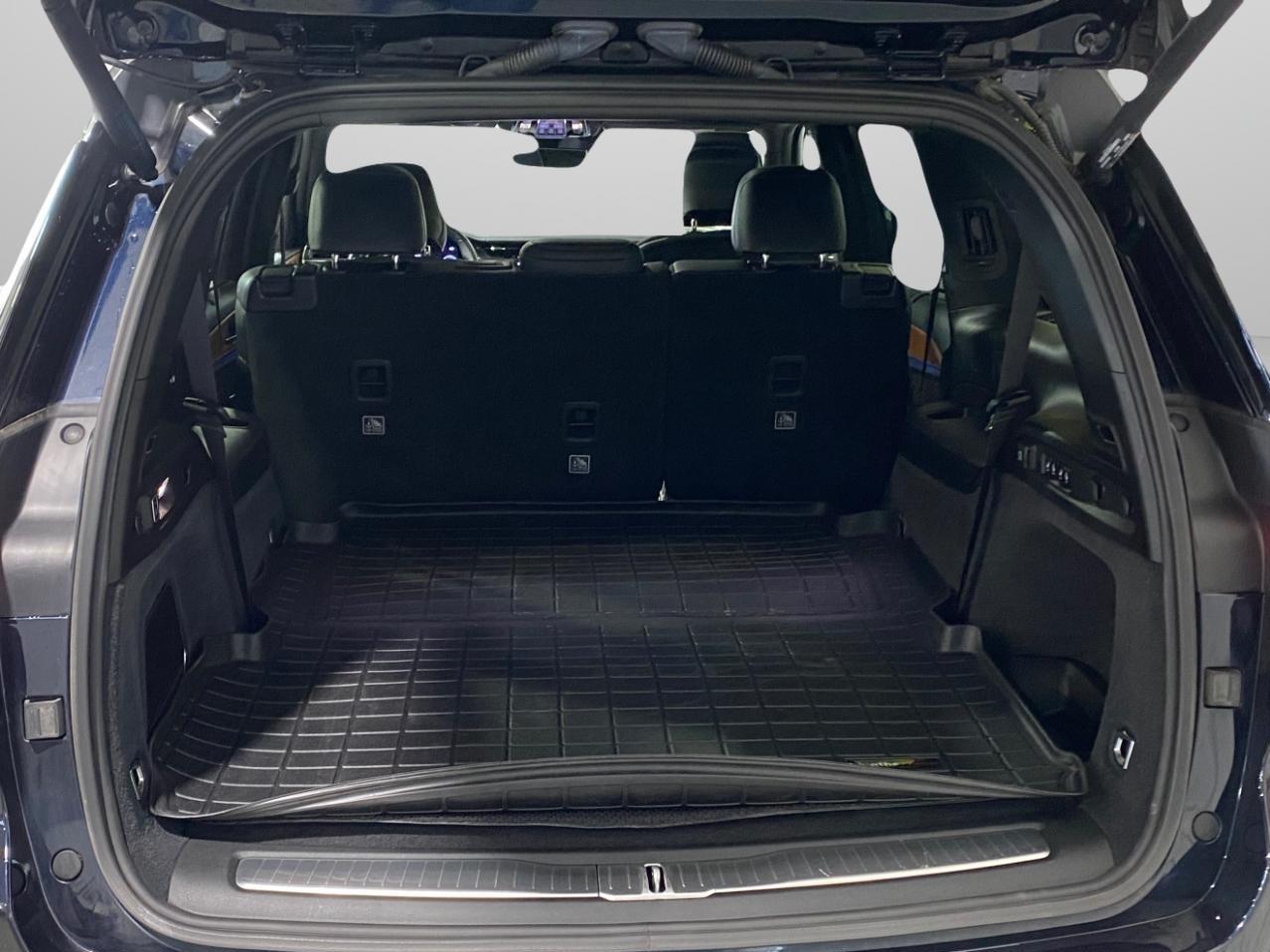 Jeep Grand Cherokee L Summit 4WD 2023