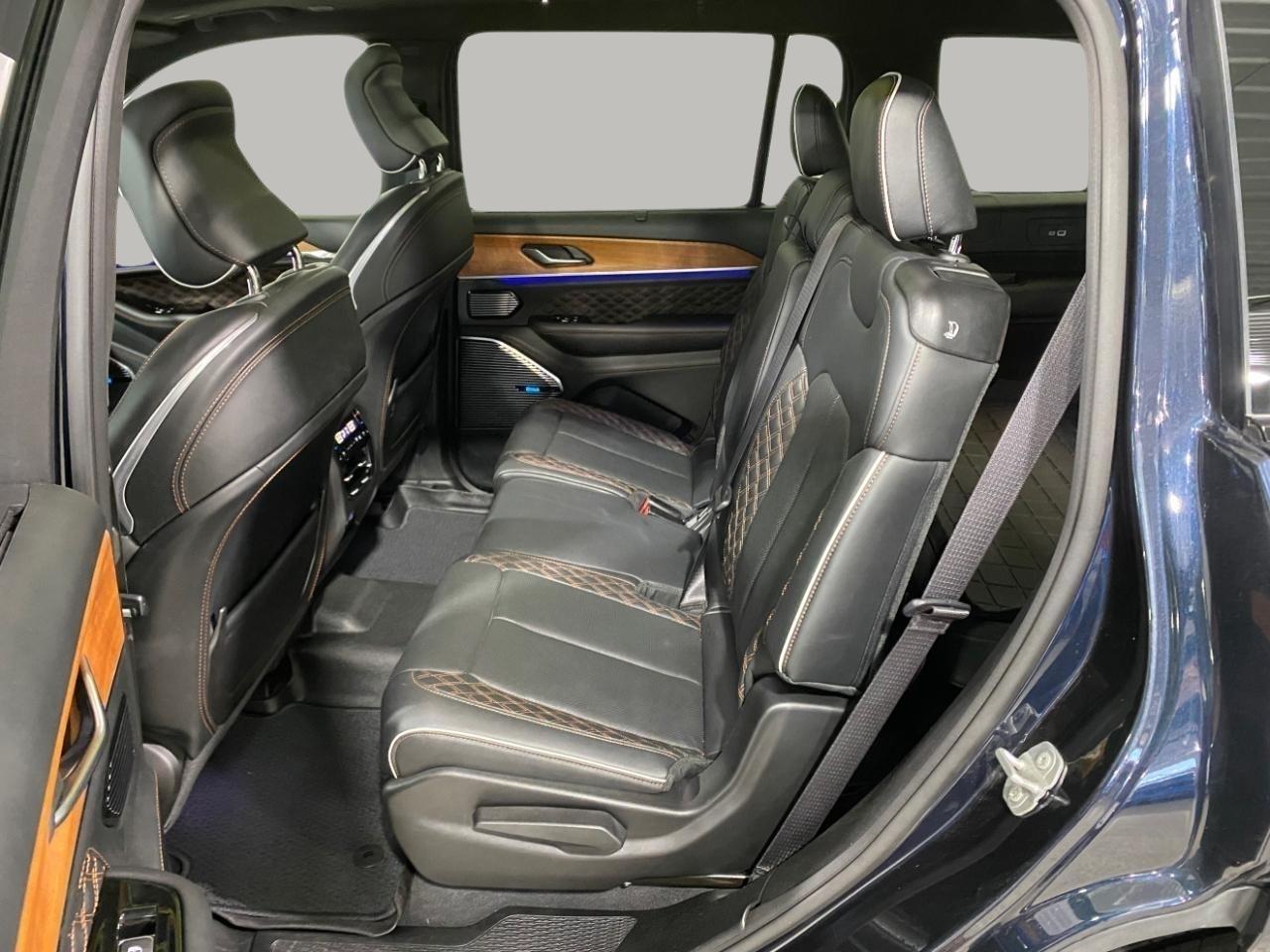 Jeep Grand Cherokee L Summit 4WD 2023