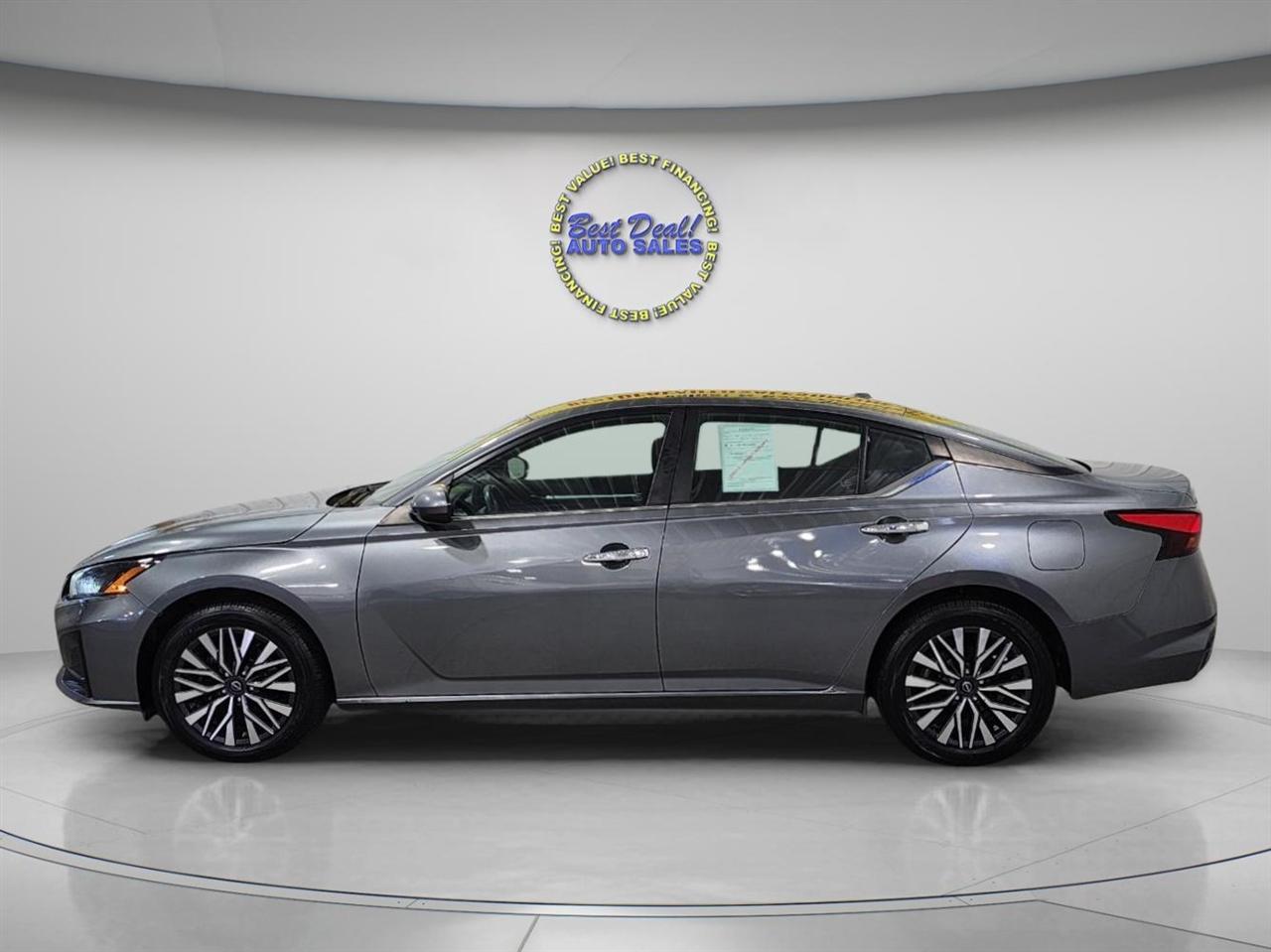 Nissan Altima  2023