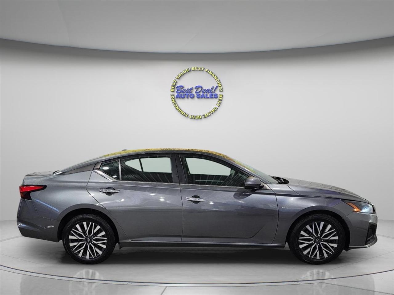 Nissan Altima  2023