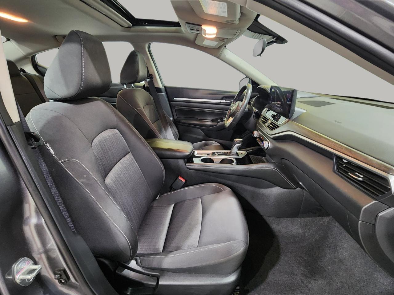 Nissan Altima  2023