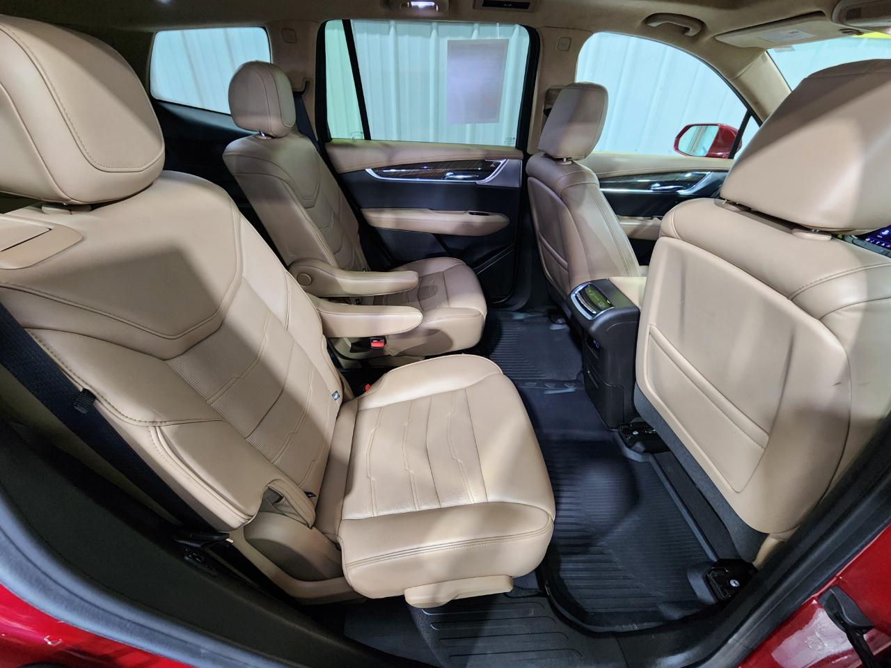 Cadillac XT6  2020