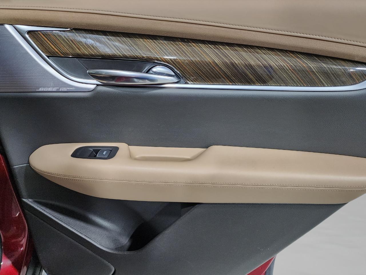 Cadillac XT6  2020