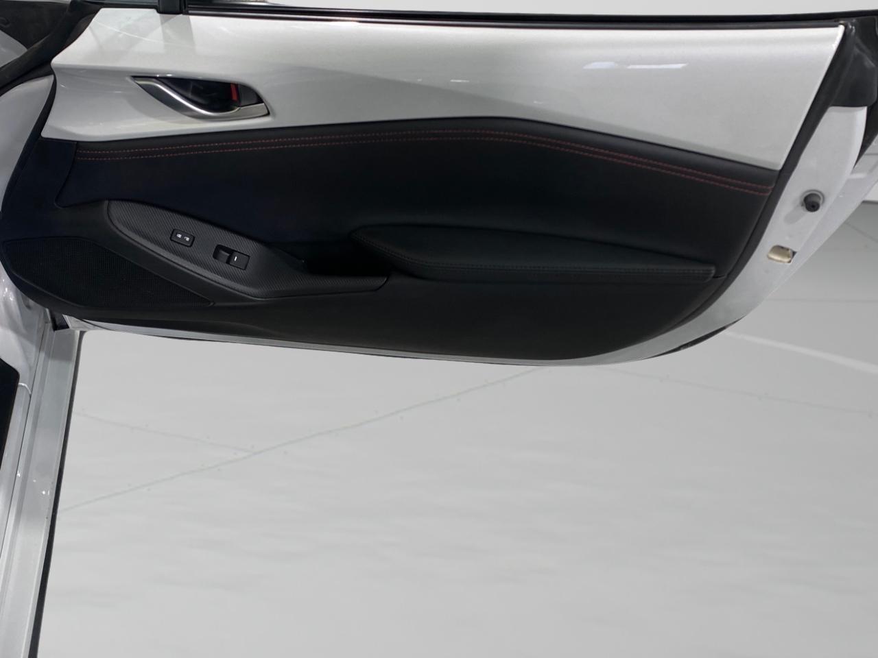 Mazda MX-5 Miata Grand Touring 6AT 2016