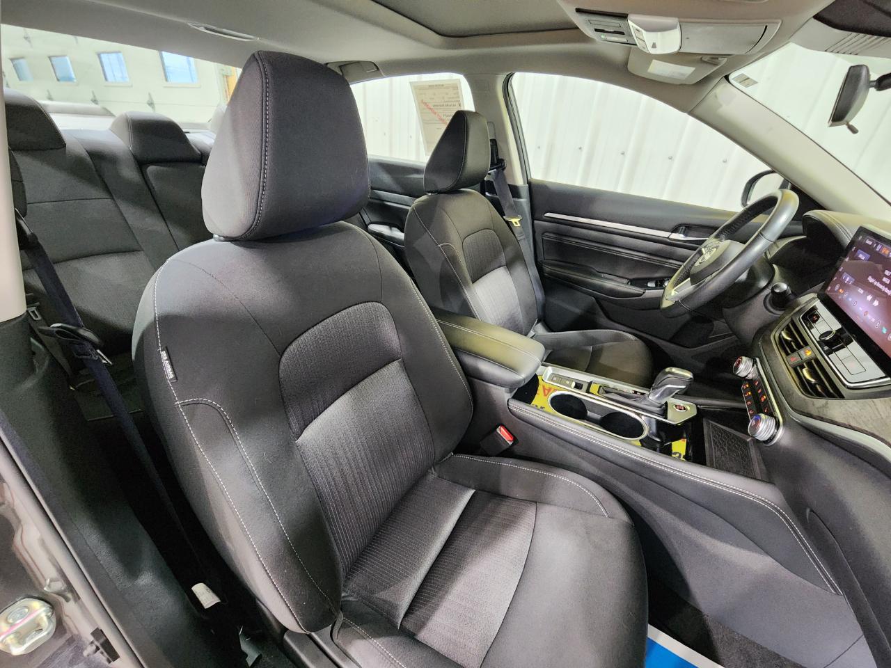 Nissan Altima  2023