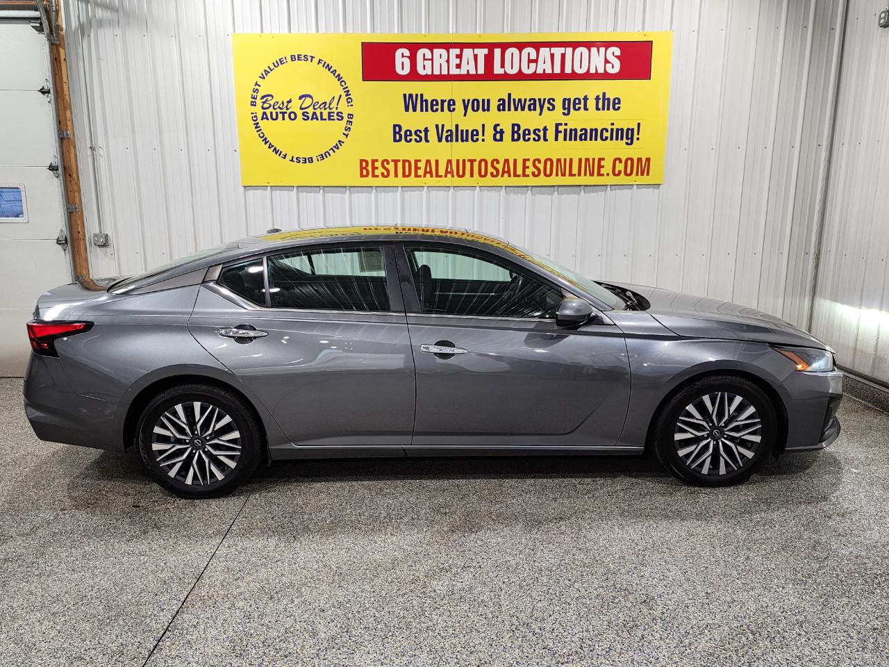 Nissan Altima  2023