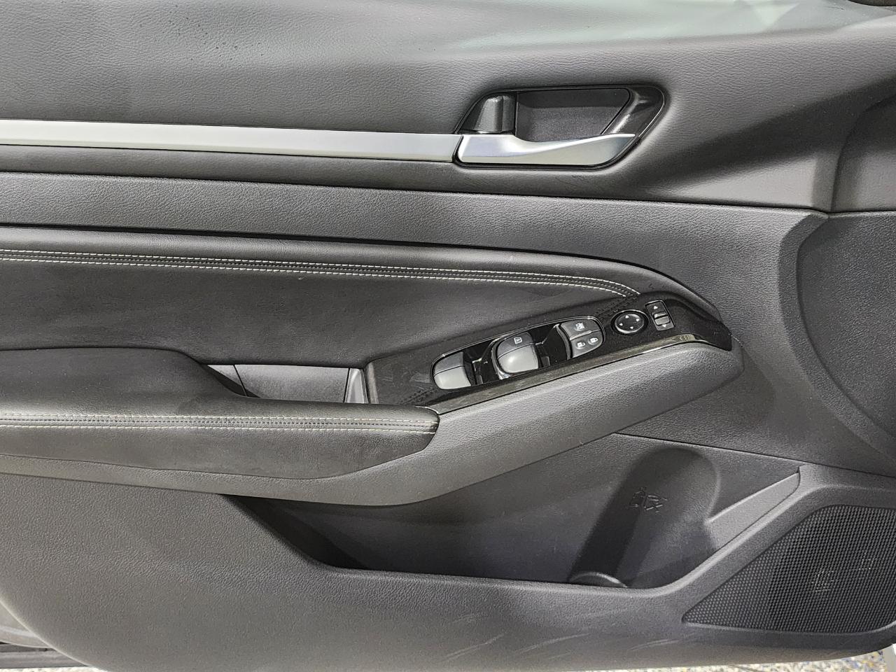 Nissan Altima  2023