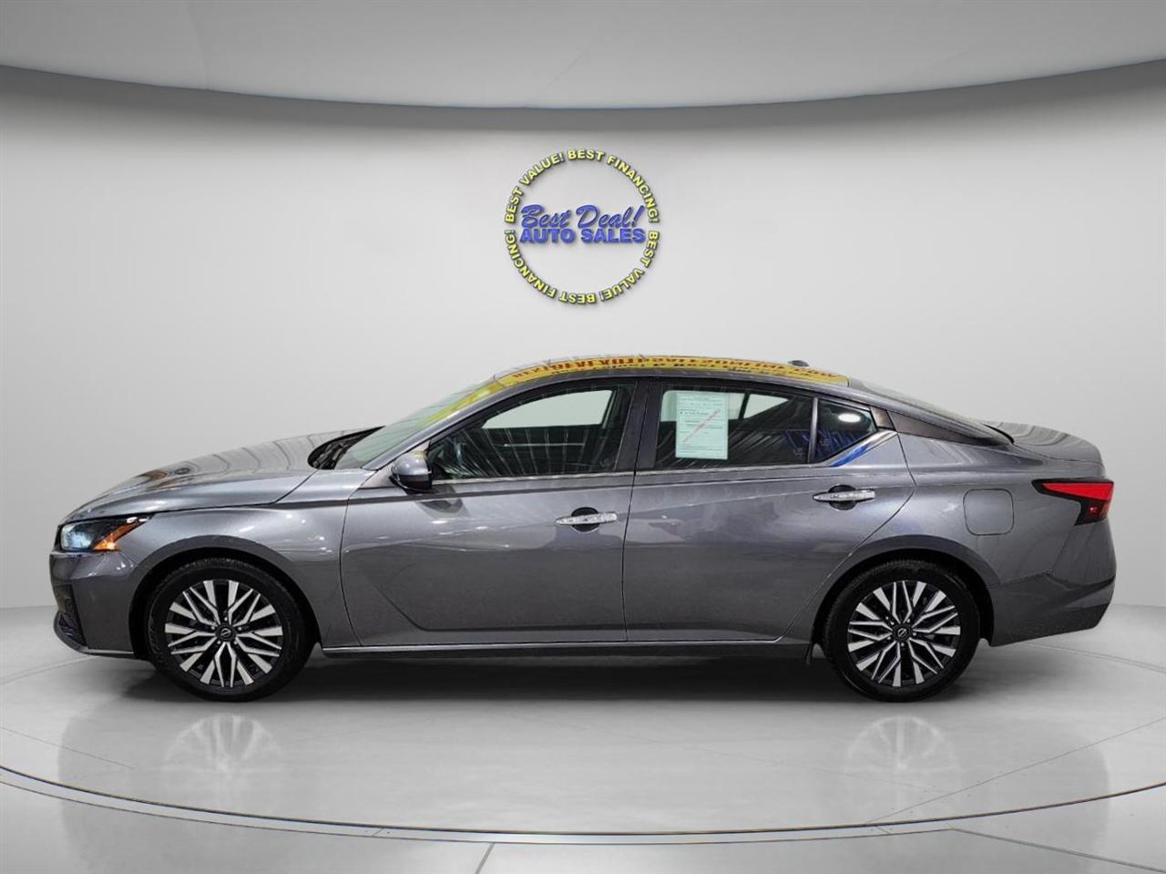 Nissan Altima  2023