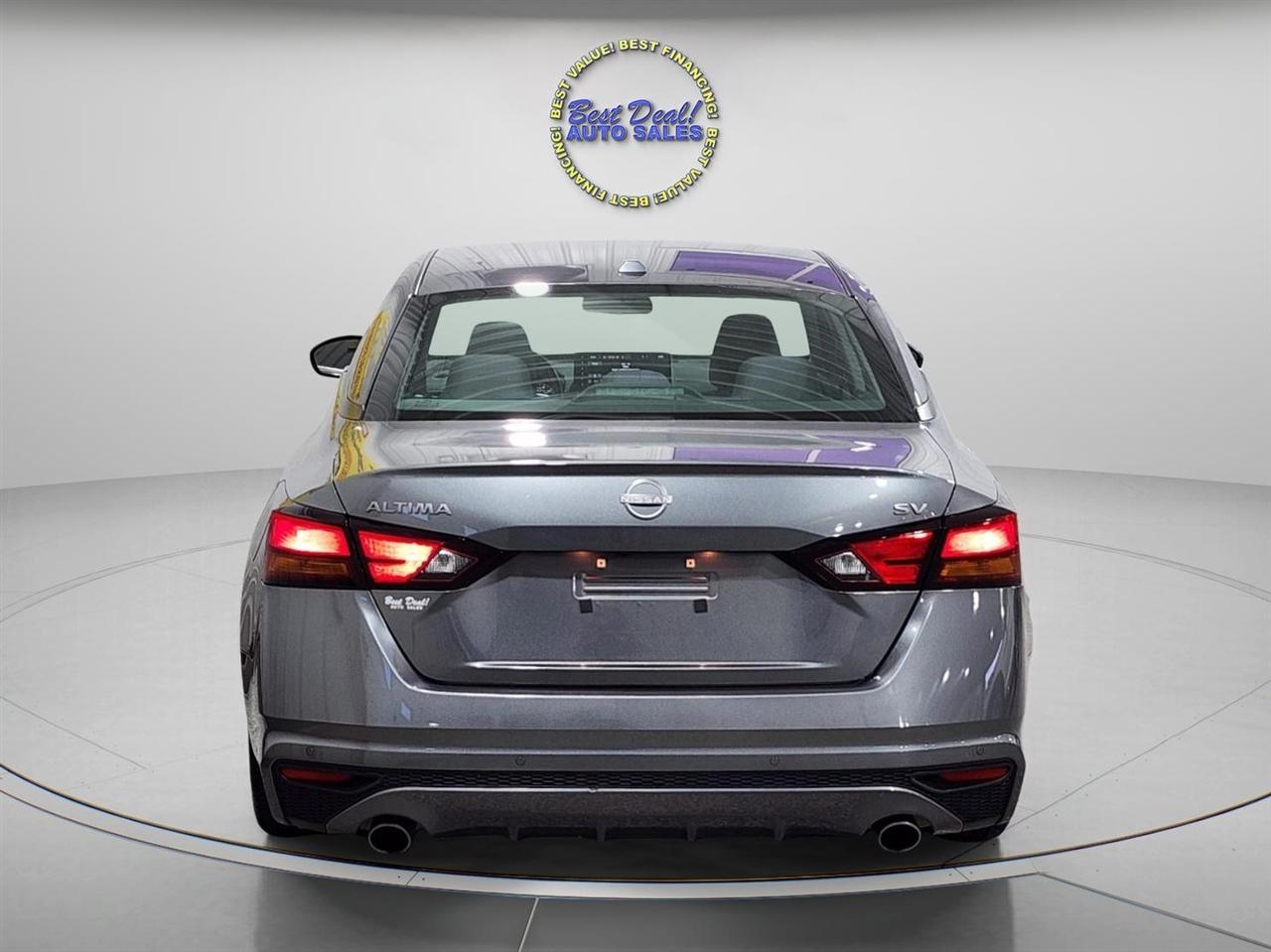 Nissan Altima  2023