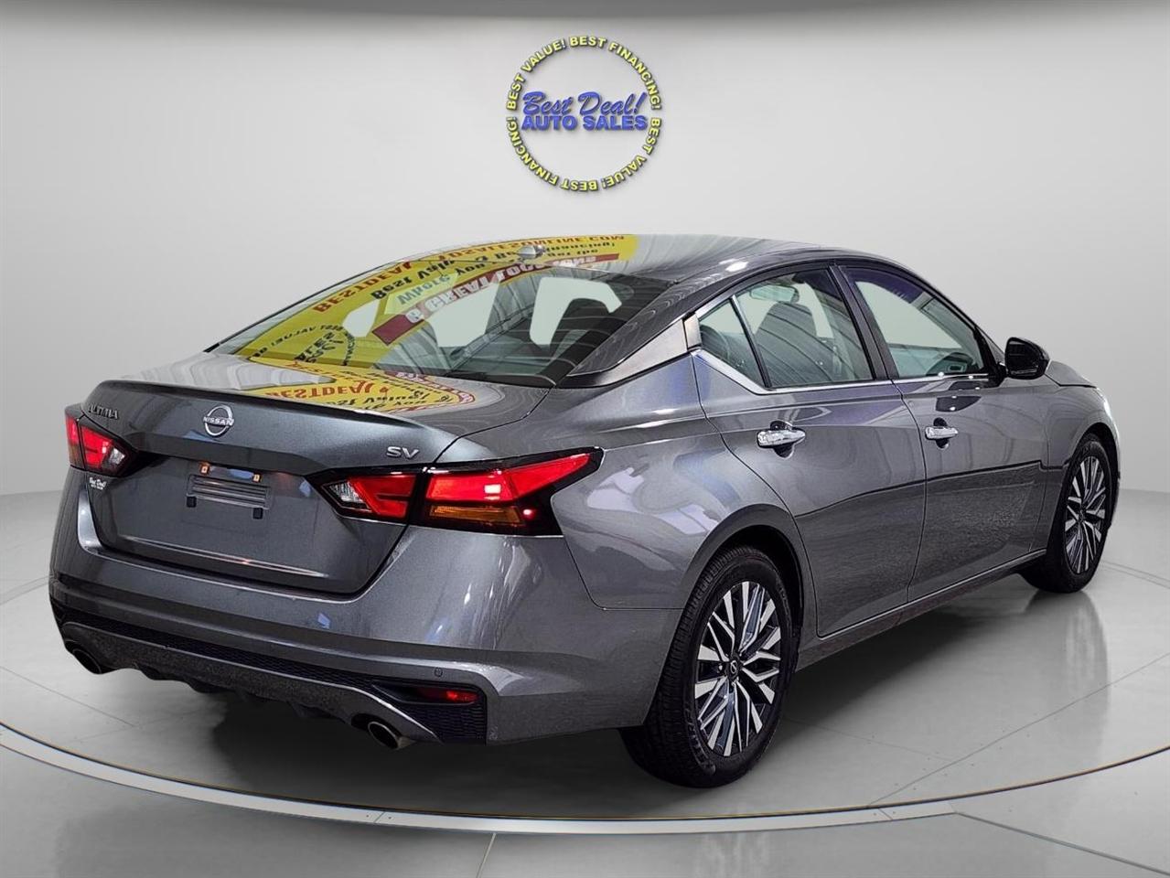 Nissan Altima  2023