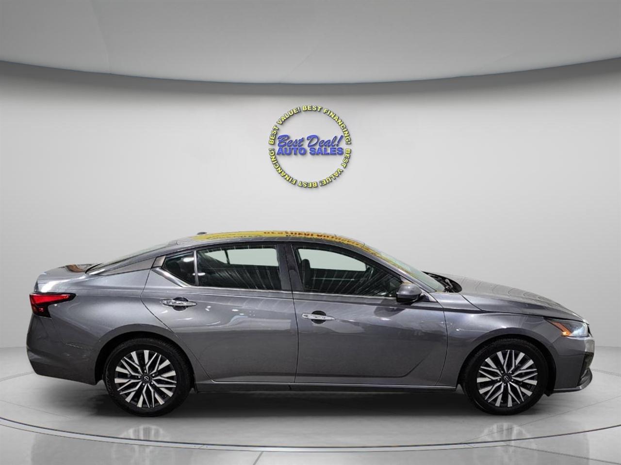Nissan Altima  2023