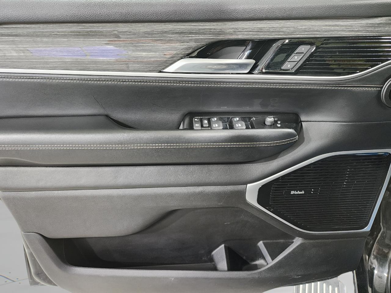 Jeep Wagoneer  2022