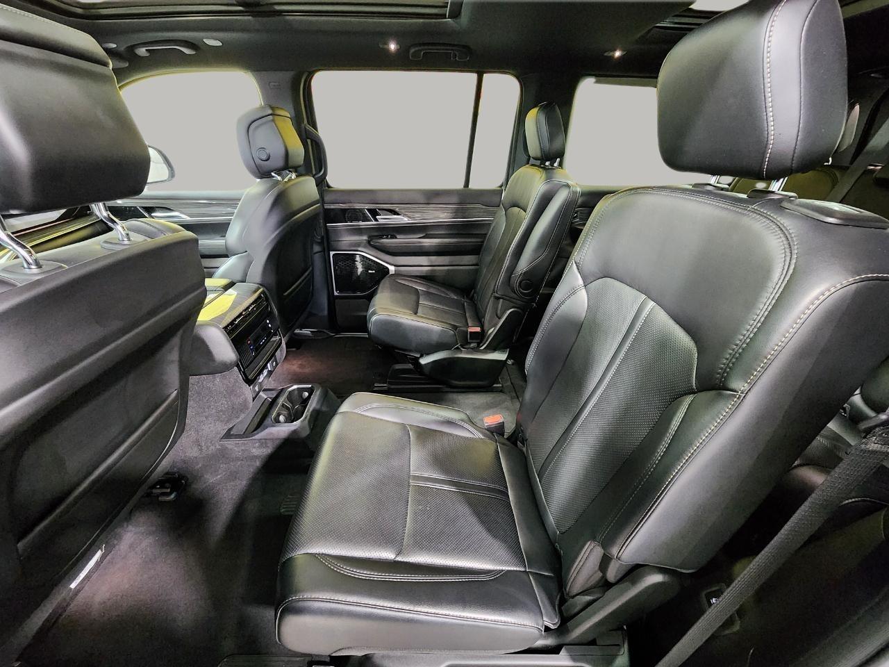 Jeep Wagoneer  2022