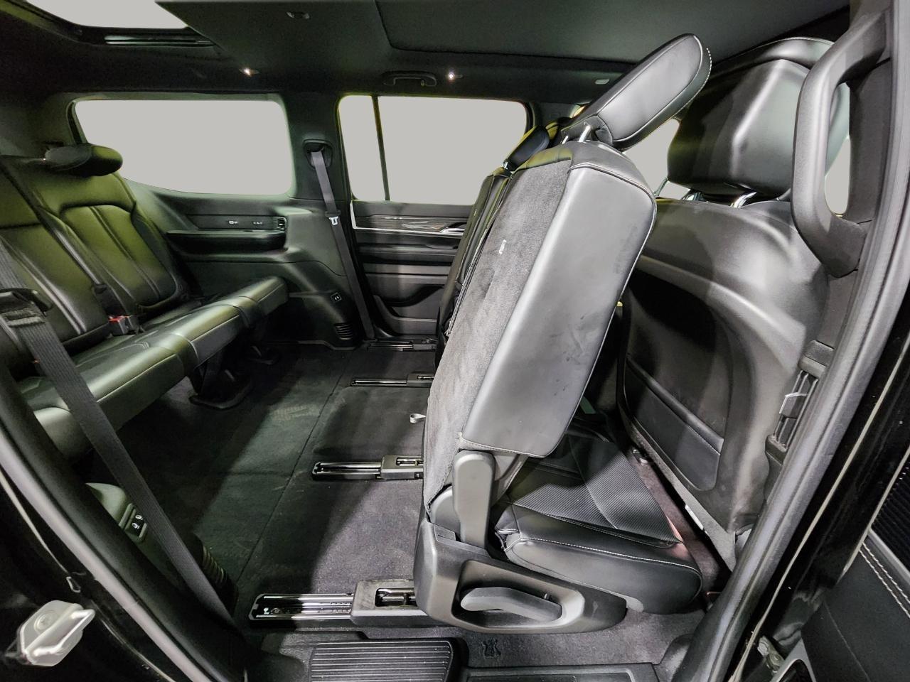 Jeep Wagoneer  2022