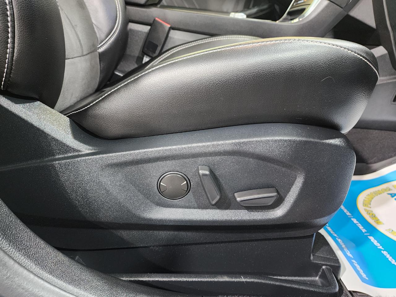 Ford Edge  2021