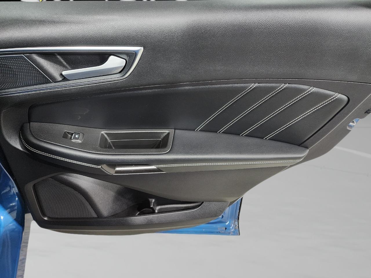 Ford Edge  2021