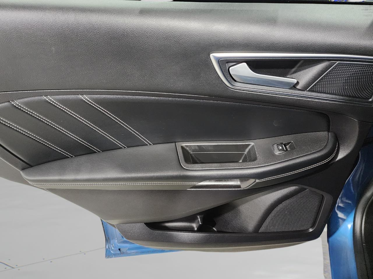 Ford Edge  2021