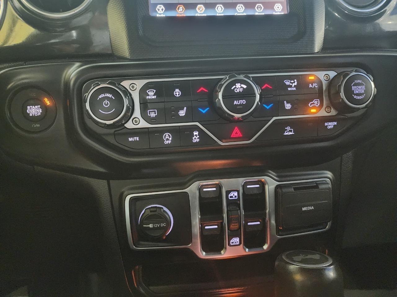 Jeep Wrangler  2021