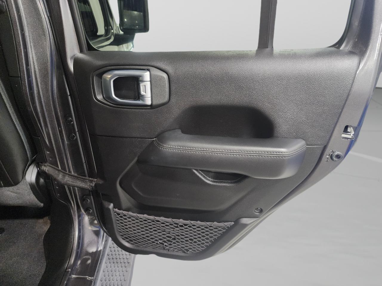 Jeep Wrangler  2021