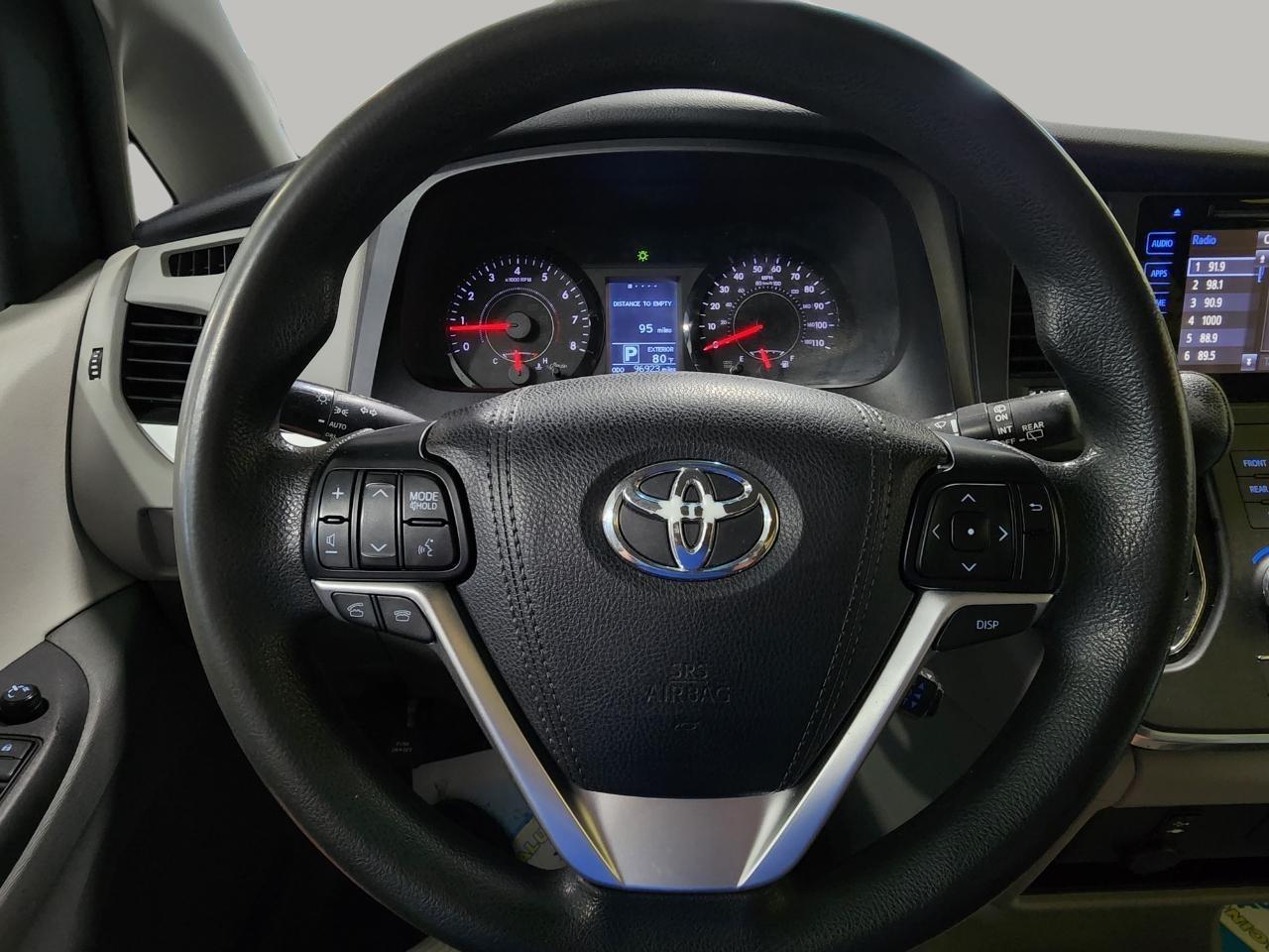 Toyota Sienna  2015