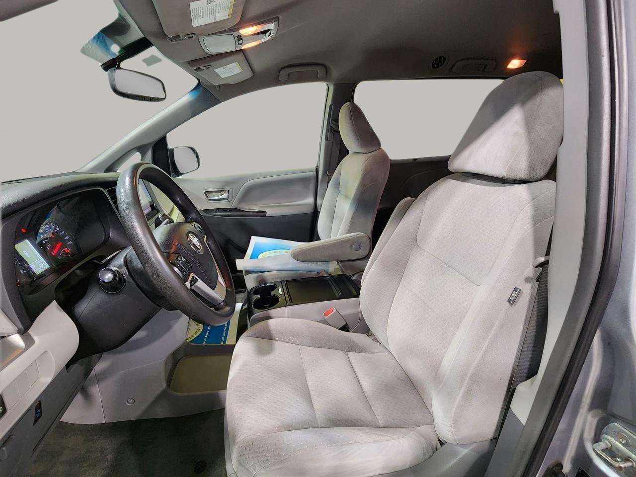 Toyota Sienna  2015
