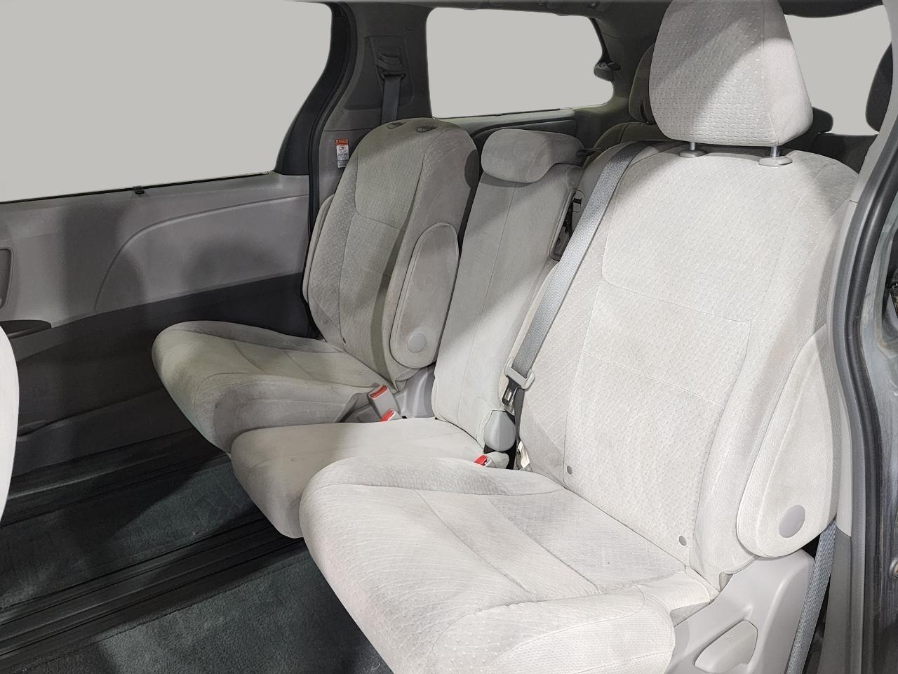 Toyota Sienna  2015