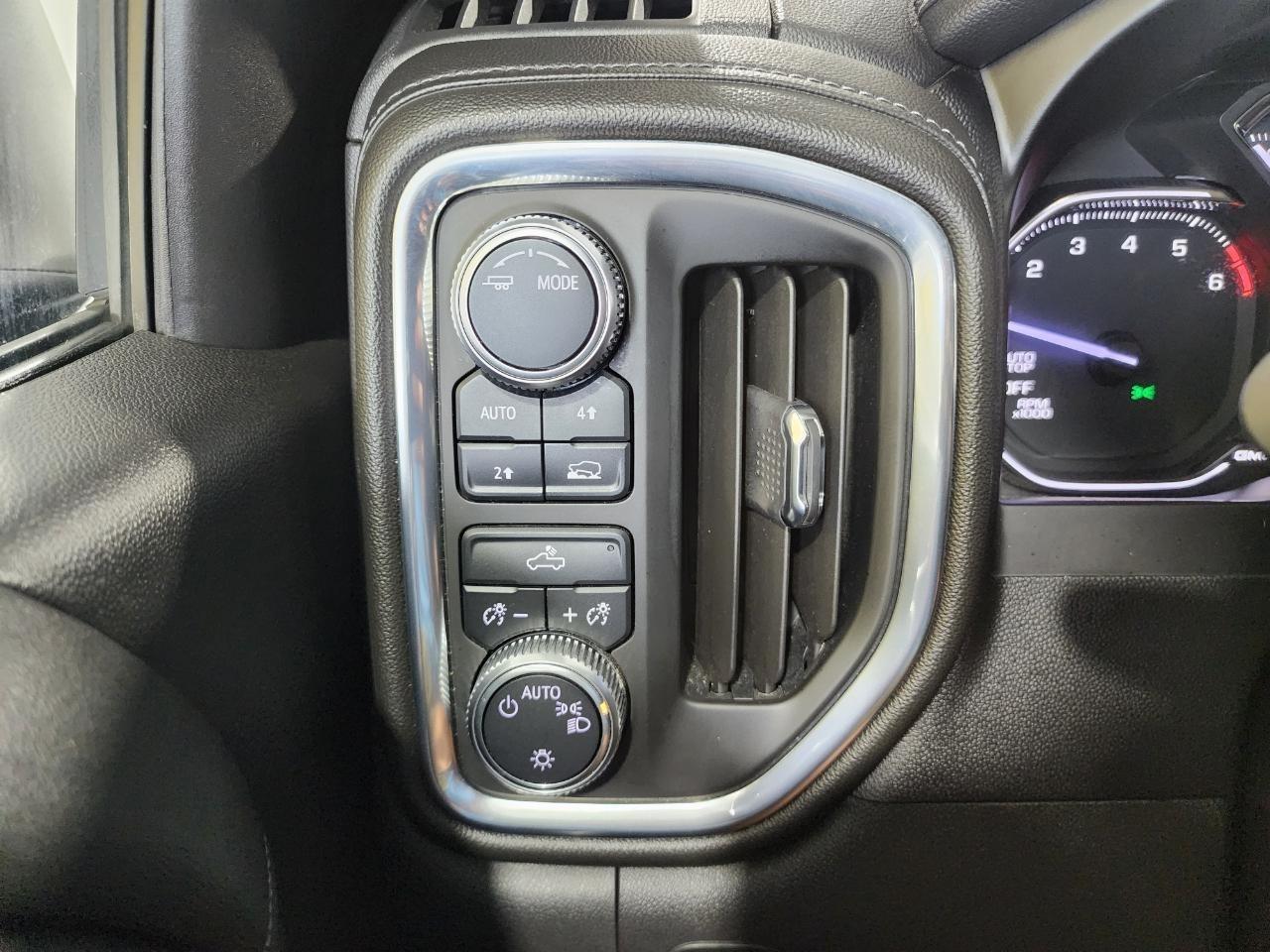 GMC Sierra 1500 SLE Crew Cab Short Box 4WD 2020
