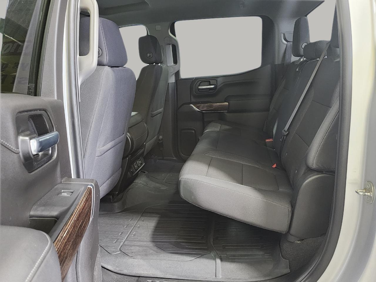 GMC Sierra 1500 SLE Crew Cab Short Box 4WD 2020