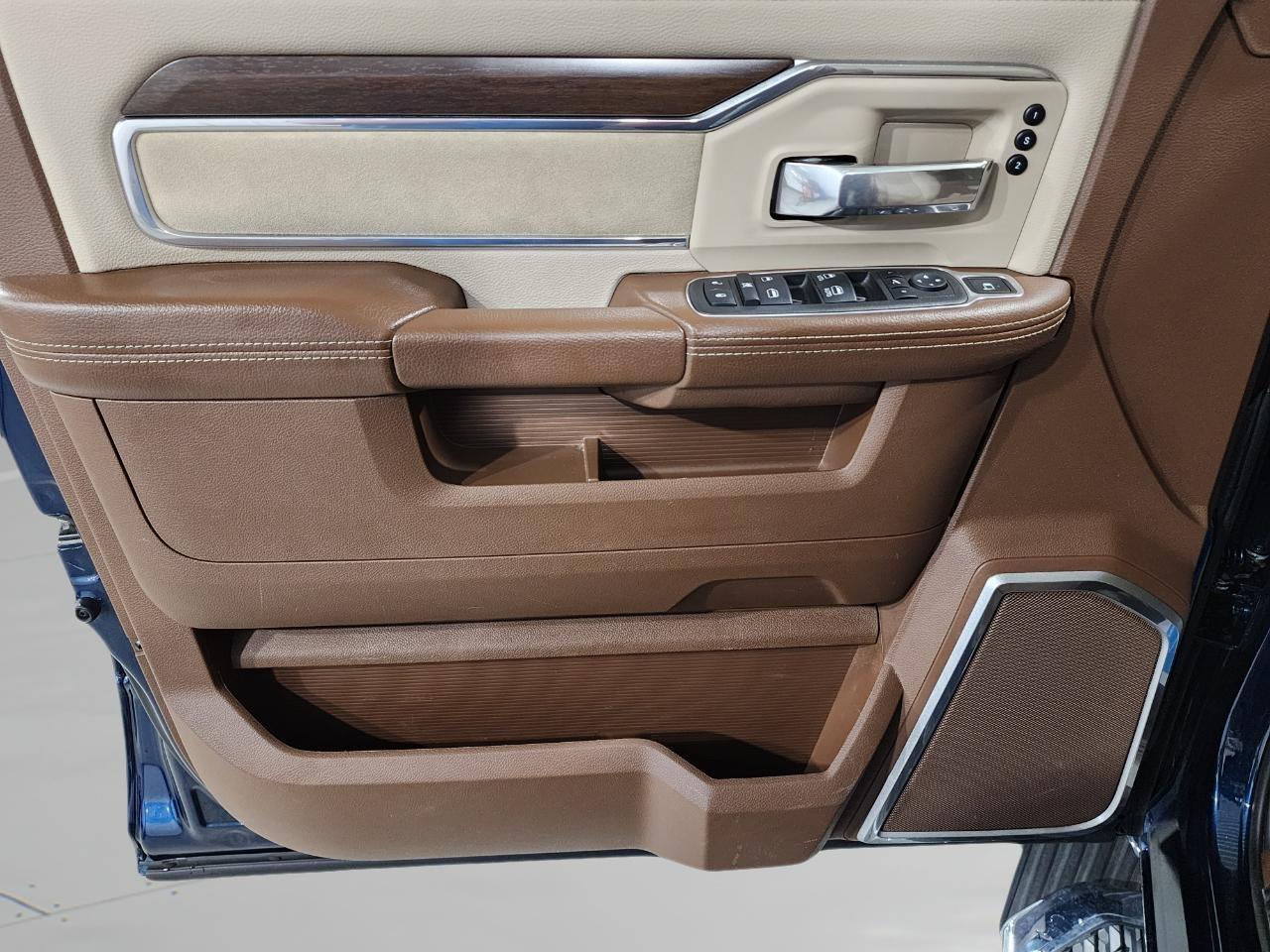 RAM 2500 Laramie Crew Cab SWB 4WD 2022