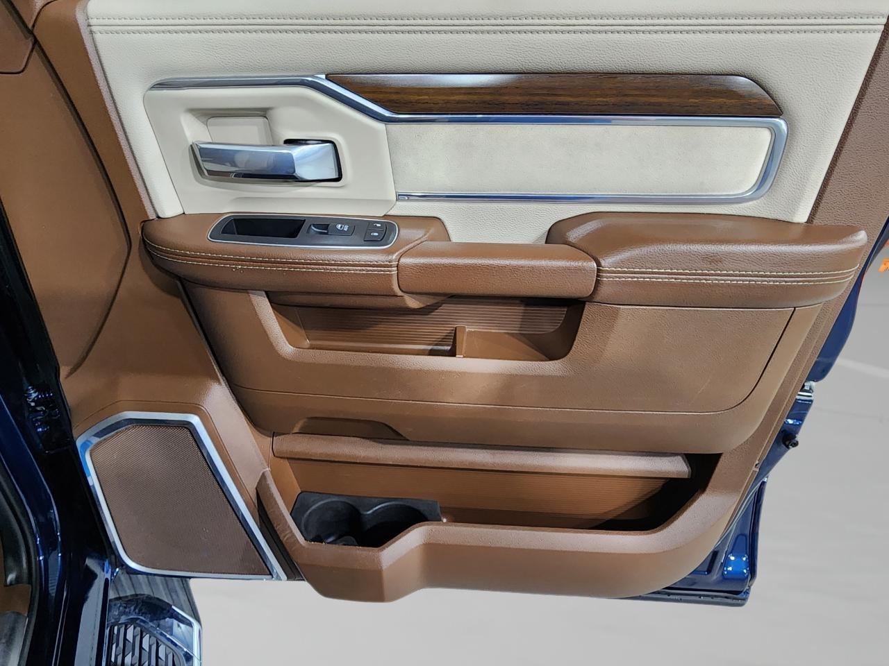RAM 2500 Laramie Crew Cab SWB 4WD 2022