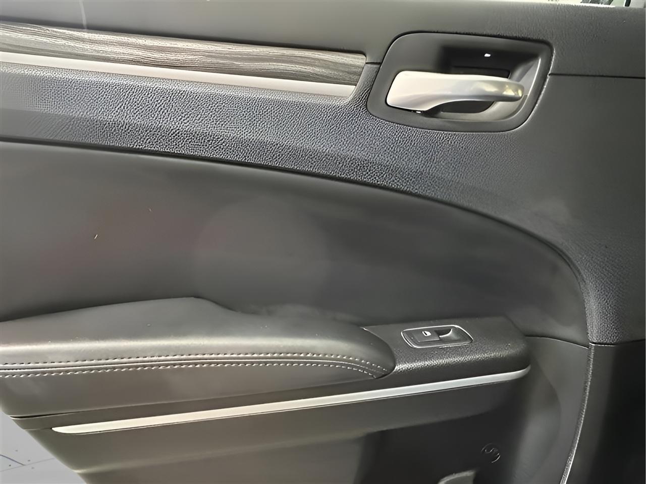 Chrysler 300 Touring L AWD 2022