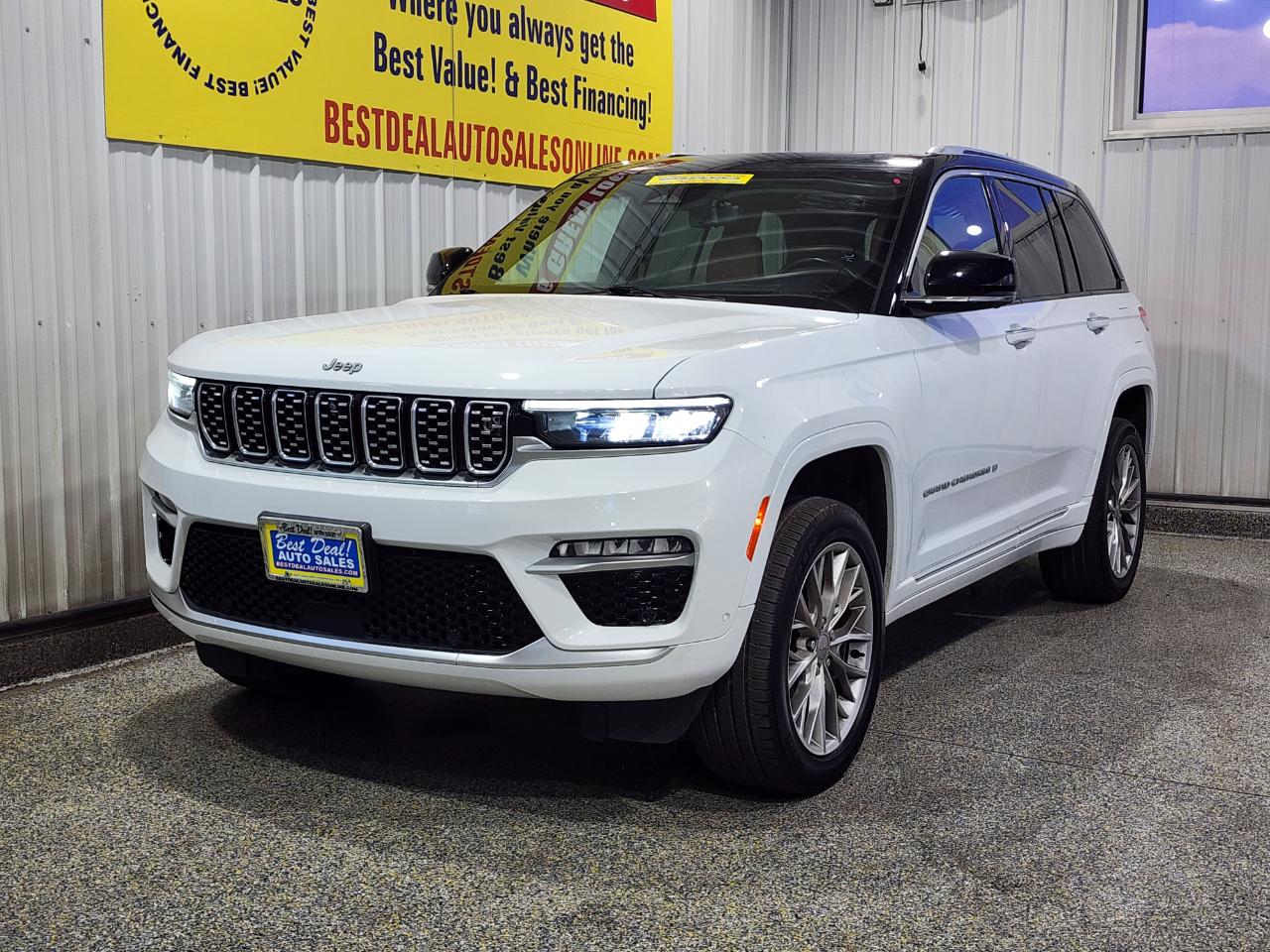2023 Jeep Grand Cherokee Summit 4WD