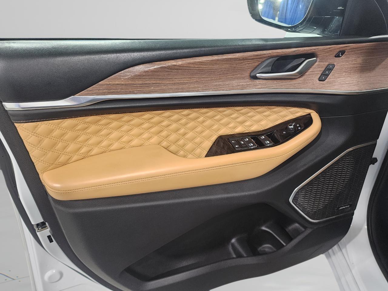 Jeep Grand Cherokee  2023