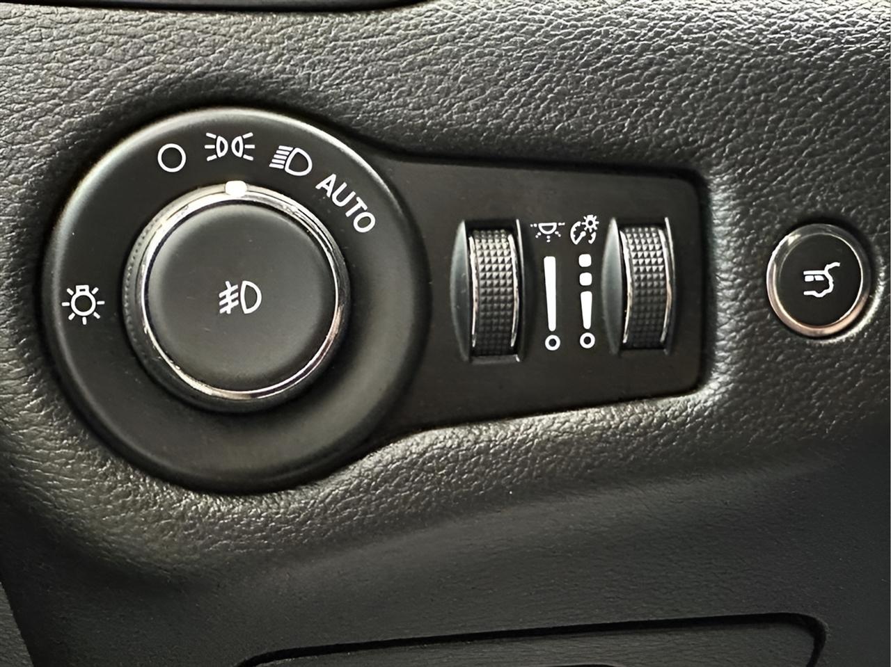 2021 Jeep Cherokee Latitude Lux 4WD