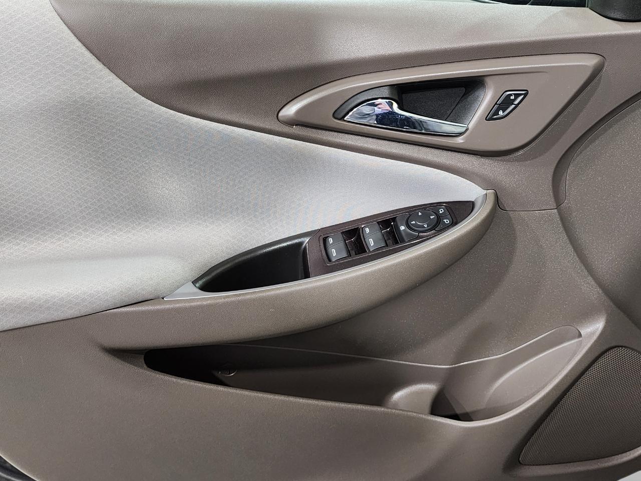 Chevrolet Malibu  2023