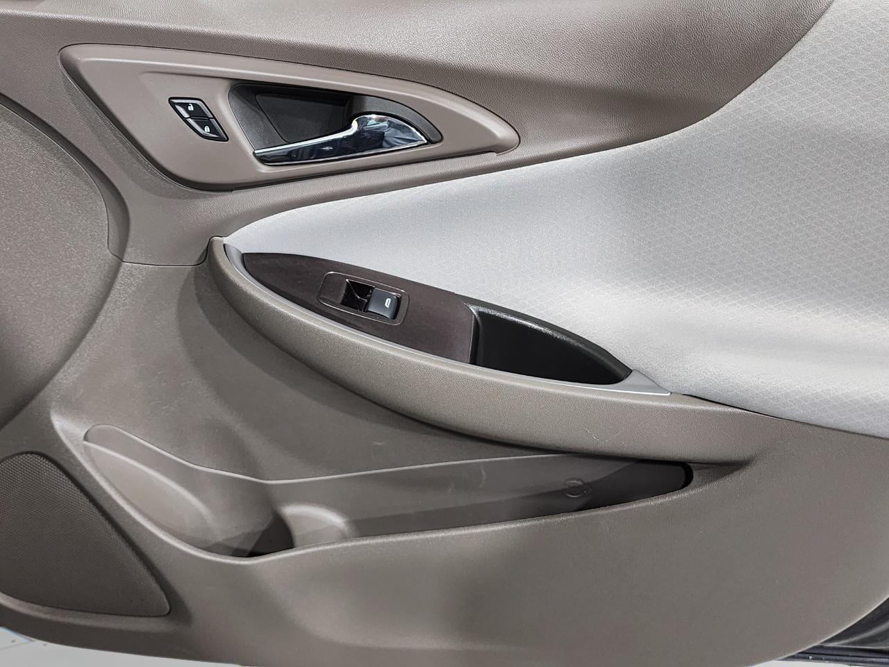 Chevrolet Malibu  2023