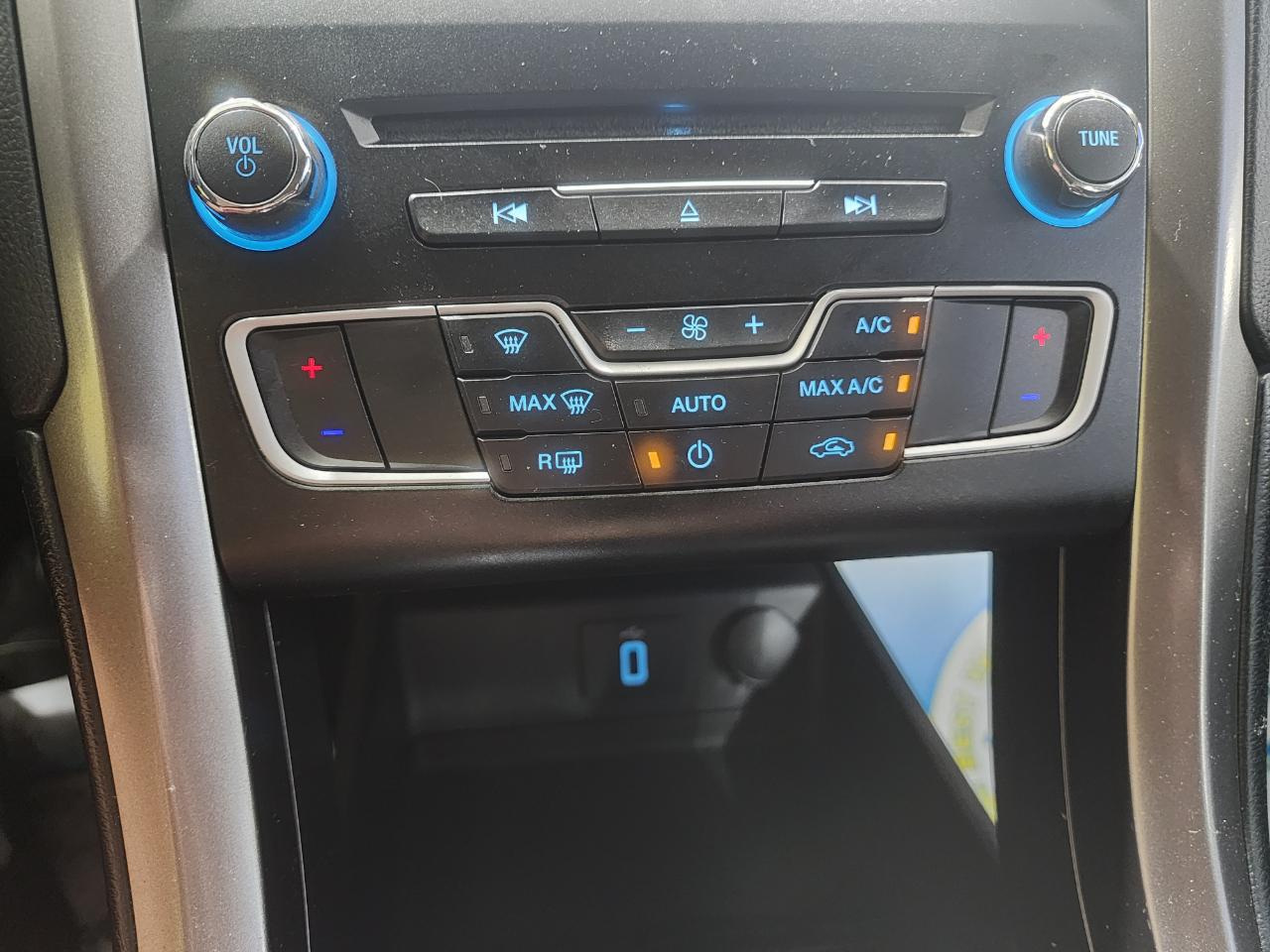 Ford Fusion SE 2017