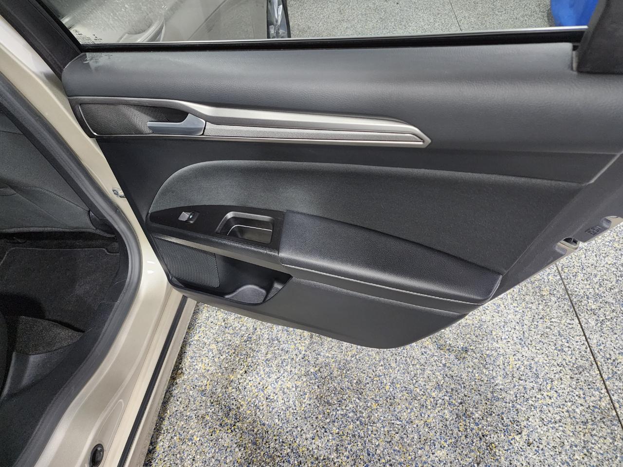 Ford Fusion SE 2017