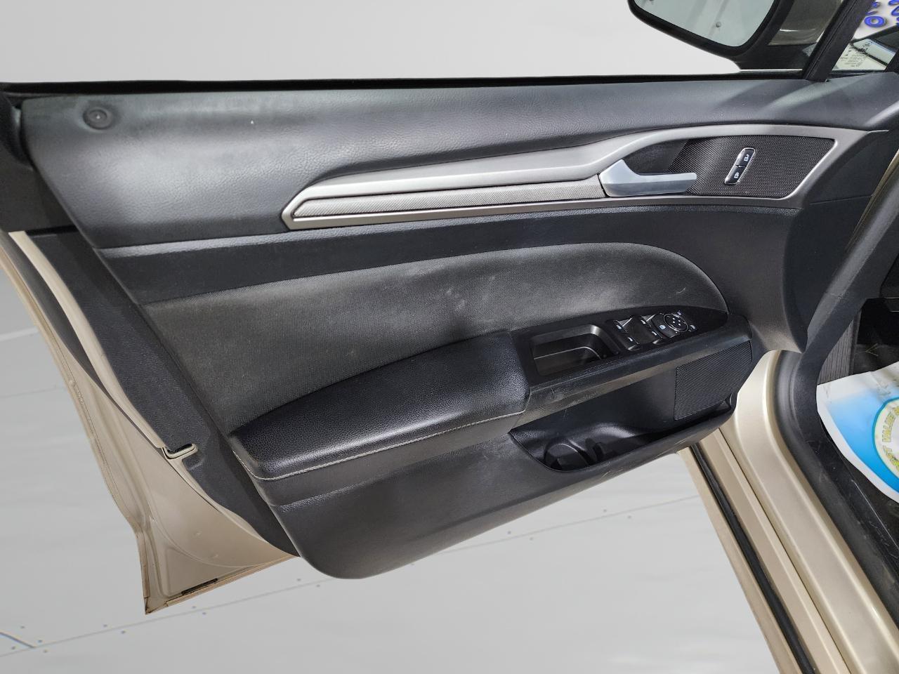 Ford Fusion SE 2017