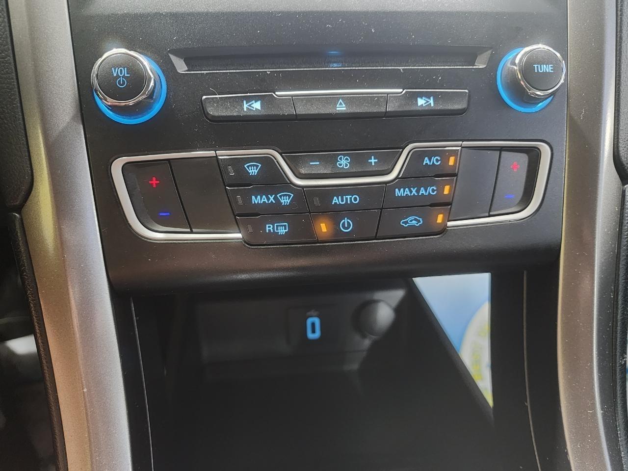 Ford Fusion SE 2017