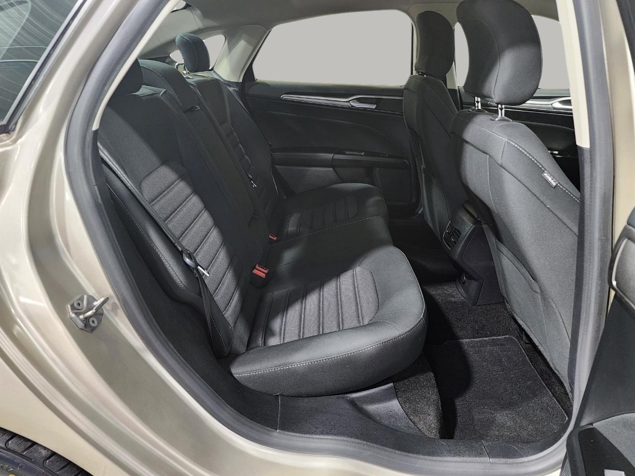 Ford Fusion SE 2017
