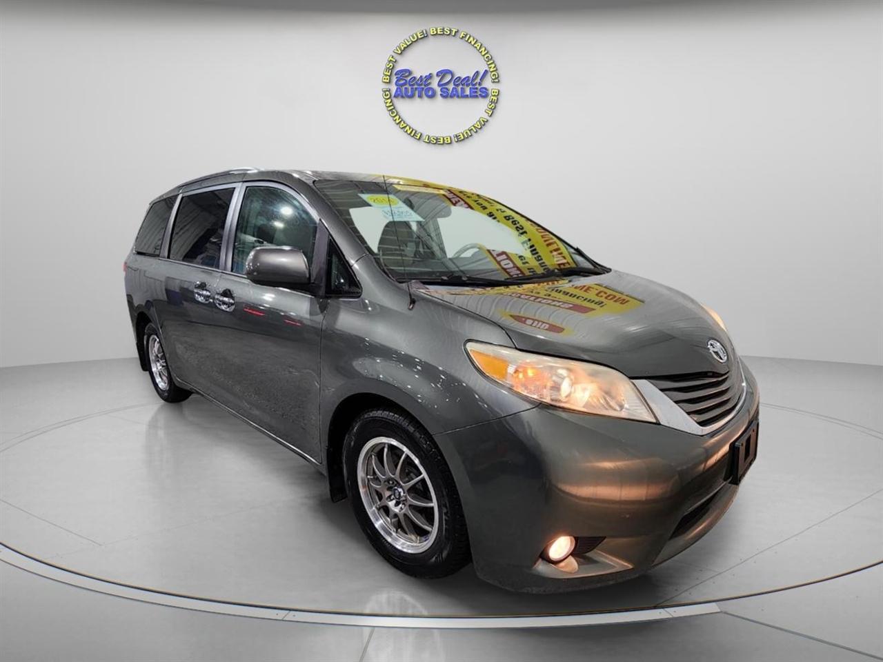 Toyota Sienna XLE FWD 8-Passenger V6 2014