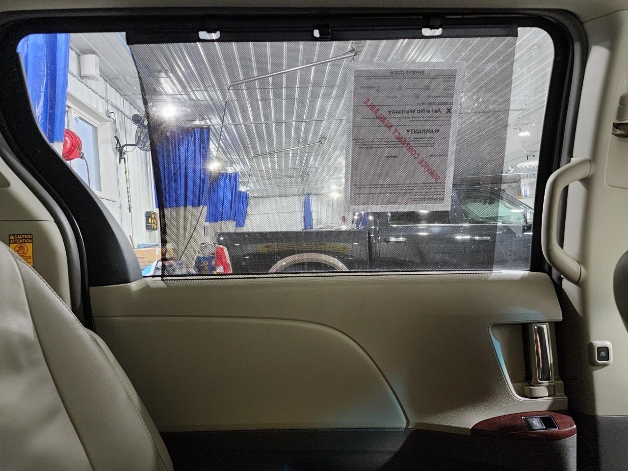 Toyota Sienna XLE FWD 8-Passenger V6 2014