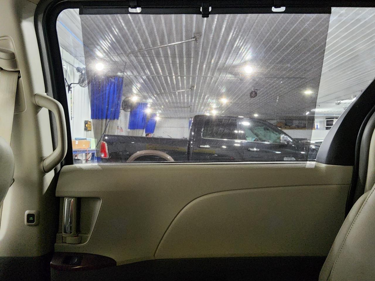 Toyota Sienna XLE FWD 8-Passenger V6 2014